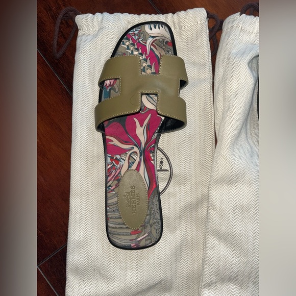 Hermes Oran Sandals - Picture 8 of 13